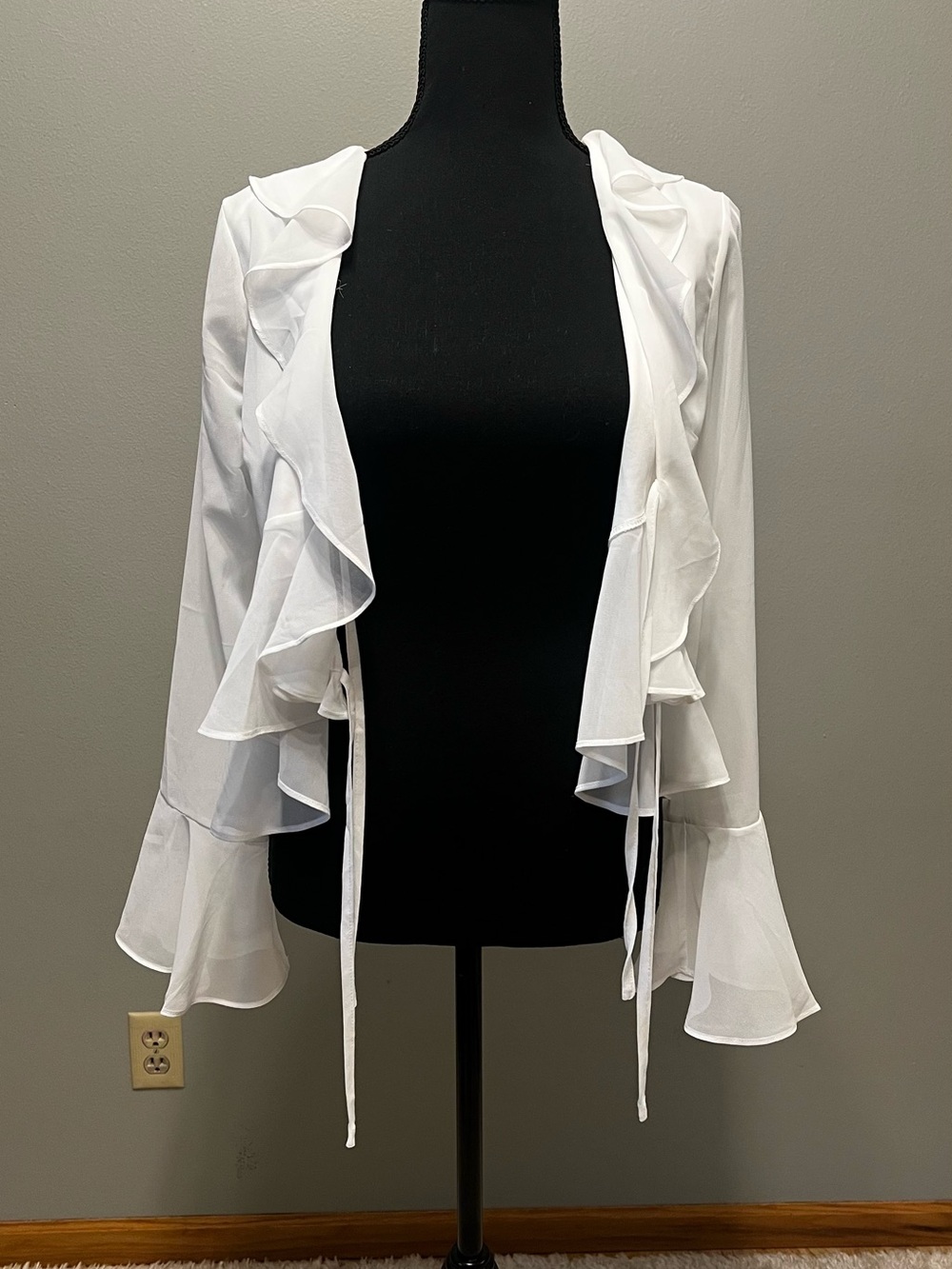 Lulu's White Ruffle Tie-Front Blouse - Picture 6 of 6
